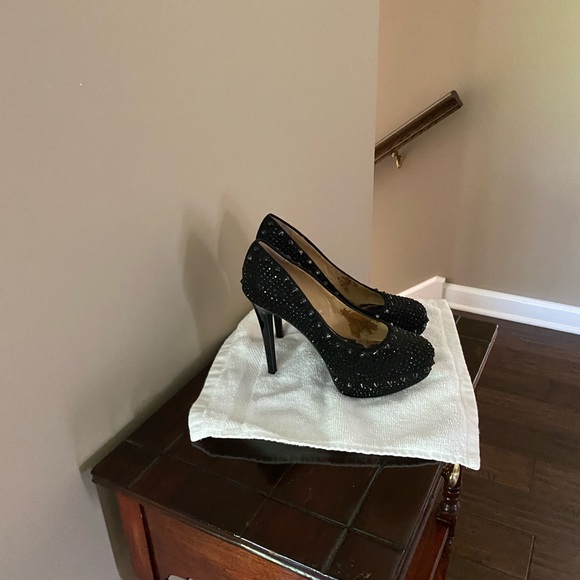 Giani Bini Rhinestone Pumps used without box - Picture 3 of 5